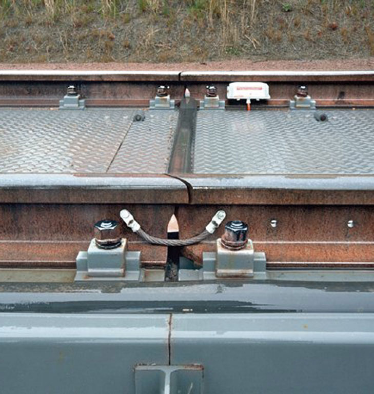 <p>Detalle de la transici&oacute;n entre bascul&aacute;s de gran alcance para pesaje de vagones</p>
