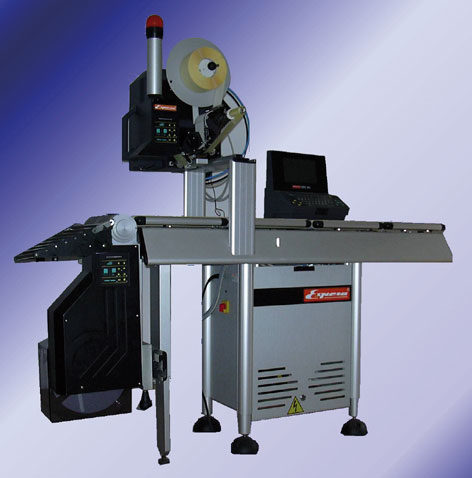 <p>Conjunto de pesaje y etiquetado totalmente automático</p>
